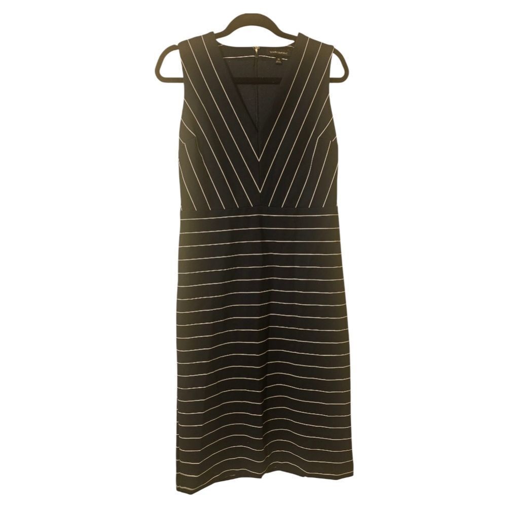 BANANA REPUBLIC Navy Striped V-Neck Sheath Dress - Size 10‎
